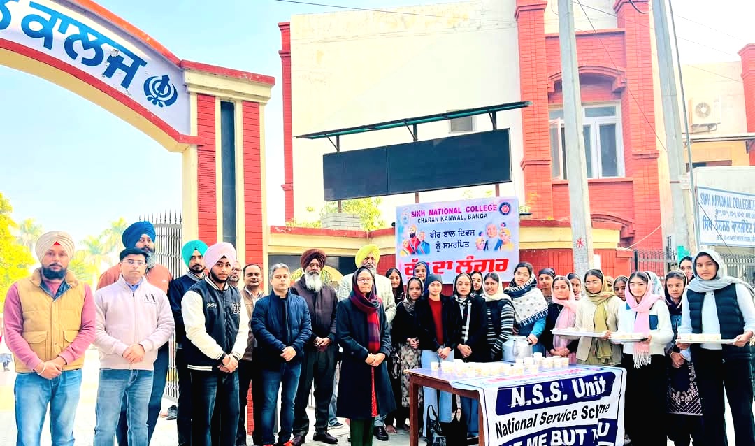 Milk langar dedicated to Martyrs' Day